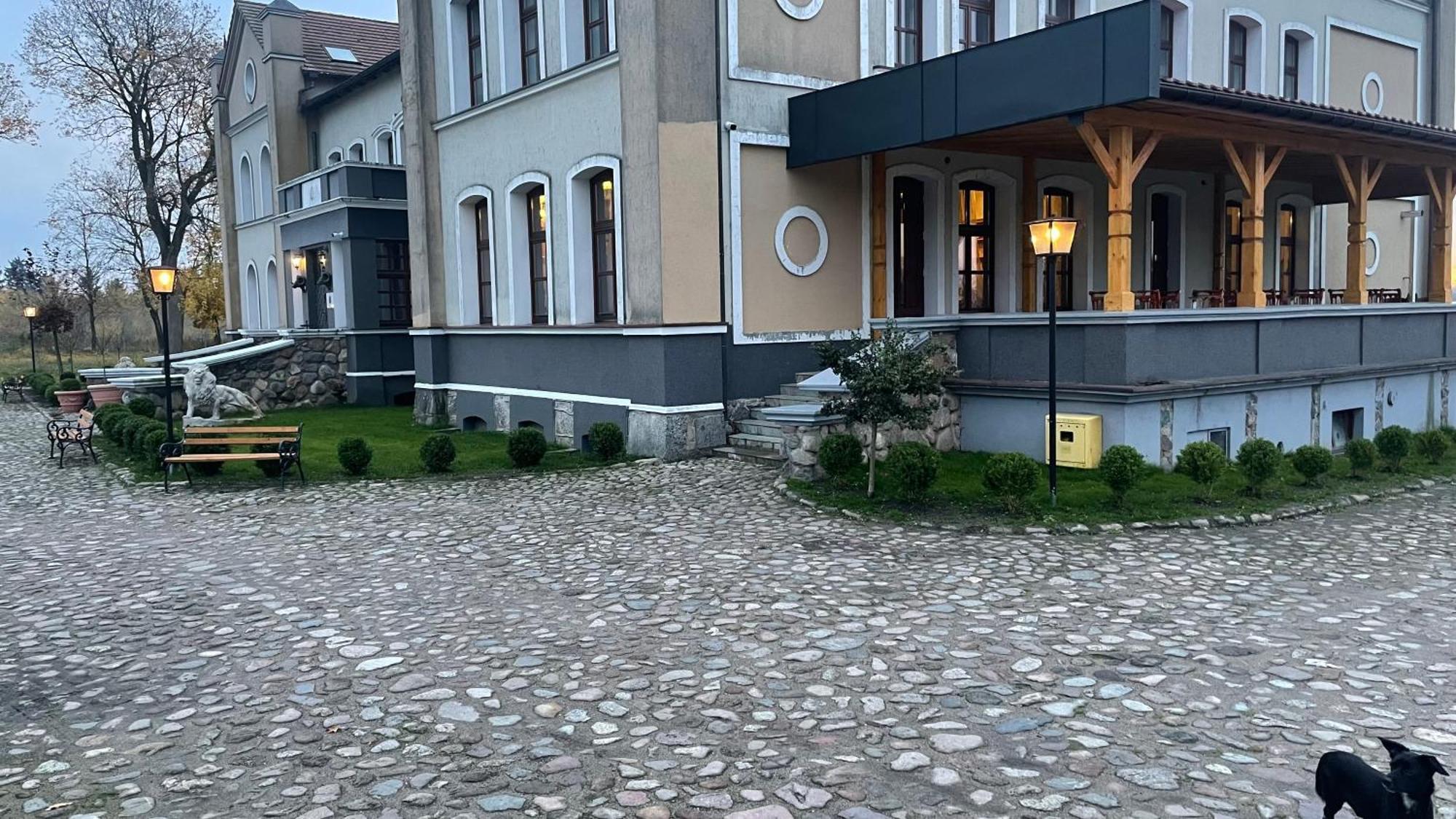 Hotel - Palac Slonowice Brzezno  Exterior photo
